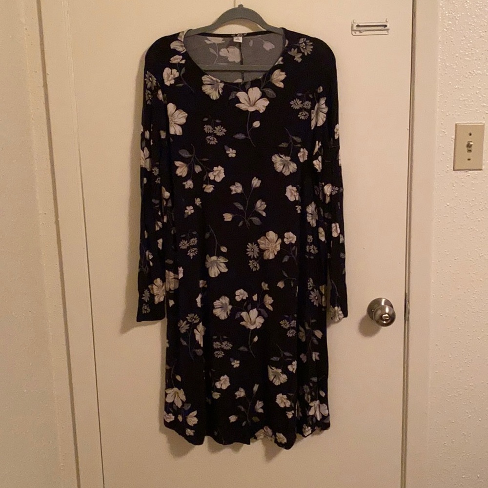 Black and White Flower Print Dress